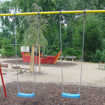 Doppelschaukel in Sandspielplatz